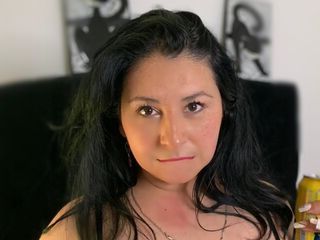 sex webcam chat model AgathaDavies