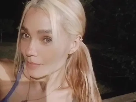 sex video live chat model AlisonnQuinn
