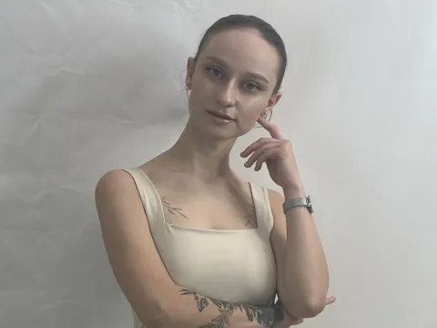 nude webcams model AlizaParr