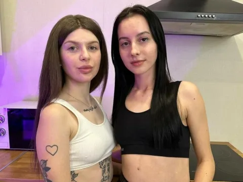 horny live sex model AmeliaandTrisha