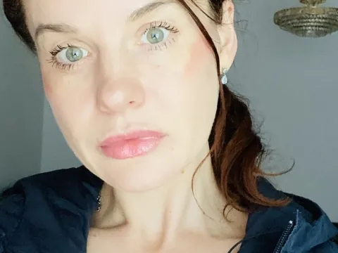 adult videos model AnnaMilenna
