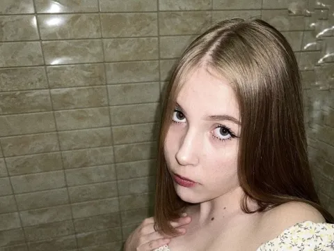 amateur teen sex model AudreyBagge