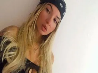 squirting pussy model ChloeMon