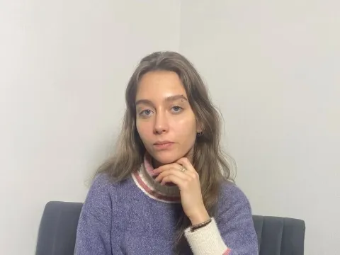 Führen Sie einen Live-Chat mit Webcam-Model ChloeMort
