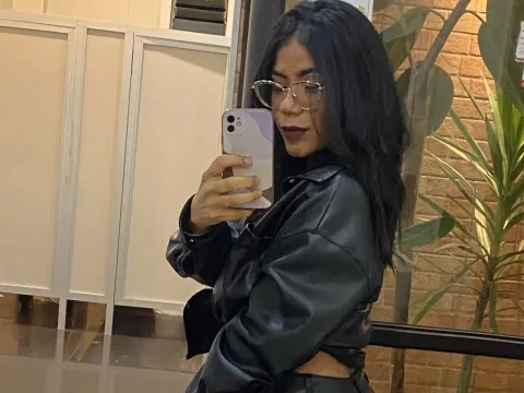 adult video model DahiannaRose