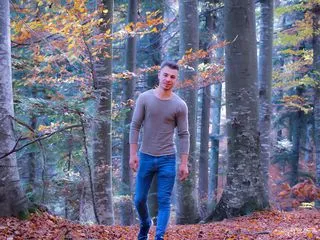 Adult Cam Model DavisBates wants to meet you in Live Chat!