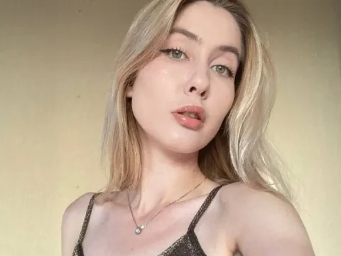 Führen Sie einen Live-Chat mit Webcam-Model ElizaGoth
