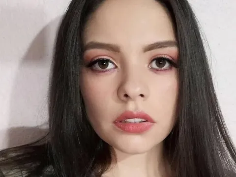 teen webcam model EmiliaHarper