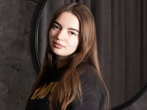 live video chat model EmiraWick