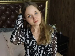 adult web cam model KiraCole