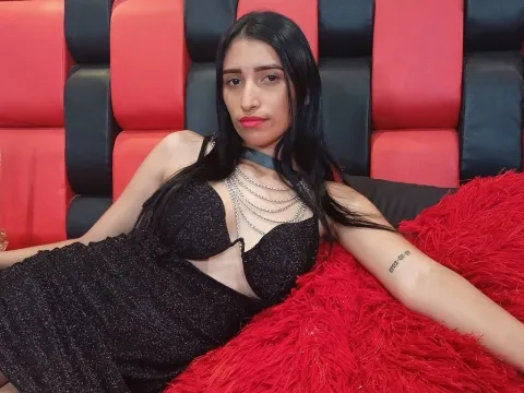 cock-sucking porn model LanaVelez