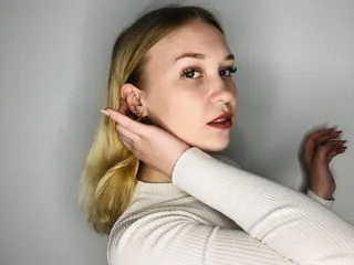 webcam show model LynnCure