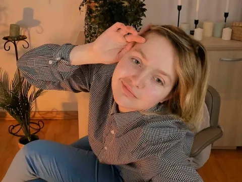 adult webcam model NinaFurr