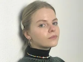 teen webcam model PhoebeEllington