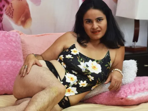 live sex camera model SaraBreen