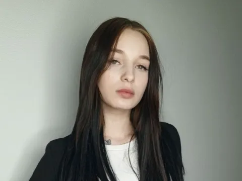 teen webcam model SheenaElswick