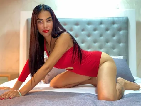 Have a live chat with webcam model SofiaGome