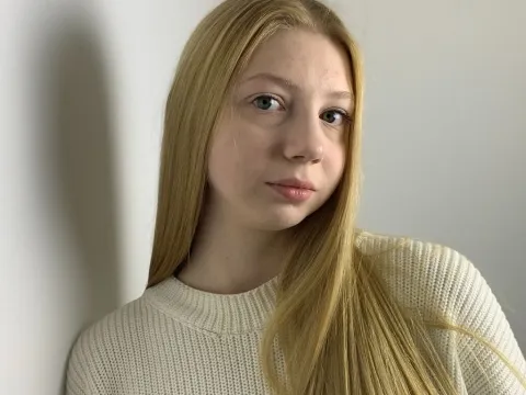 teen webcam model TheaBark