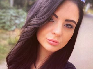 live webcam sex model VyahirevaAna